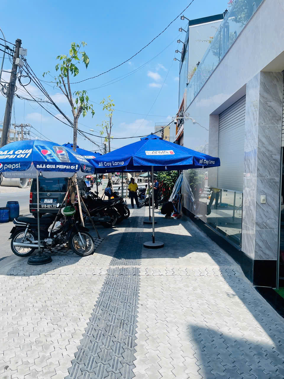 Dù che nắng Bến Cát, Bình Dương cũ - mẫu dù tròn đúng tâm 3m có rèm màu xanh dương