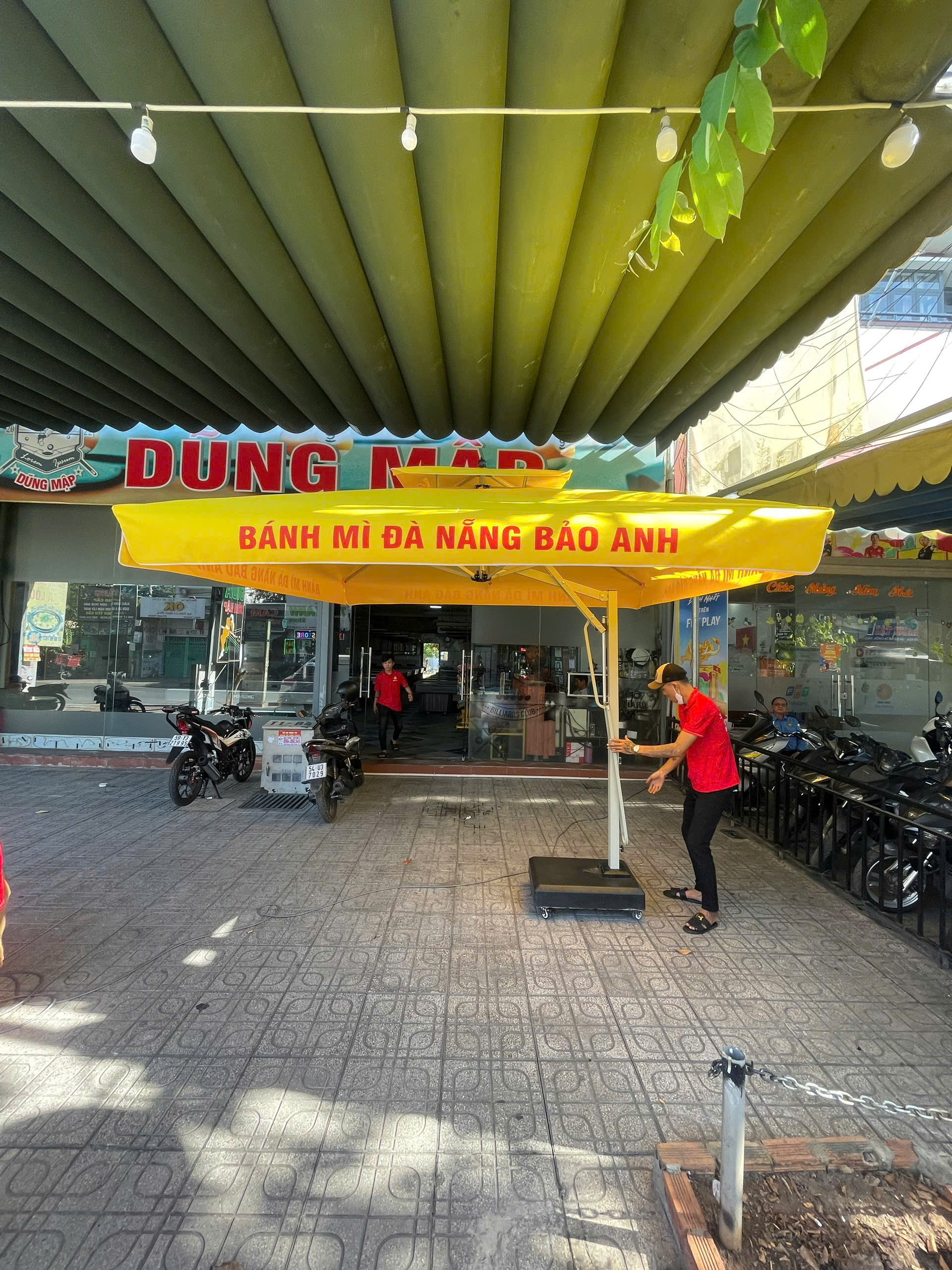 Dù che nắng Cái Khế, Cần Thơ - Mẫu dù vuông lệch tâm 3x3m hai tầng thông gió
