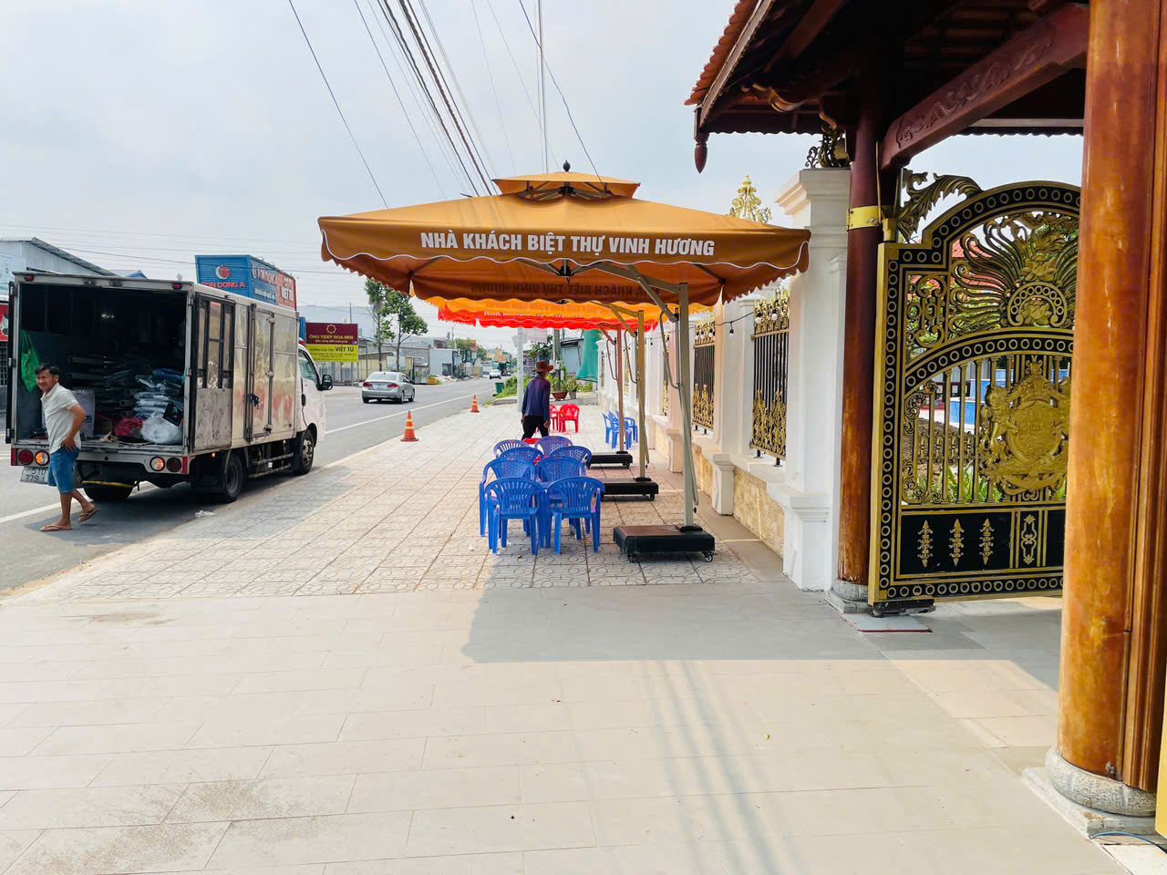 Dù che nắng Cần Thơ chất lượng tốt, mẫu dù vuông lệch tâm 3x3m hai tầng thông gió