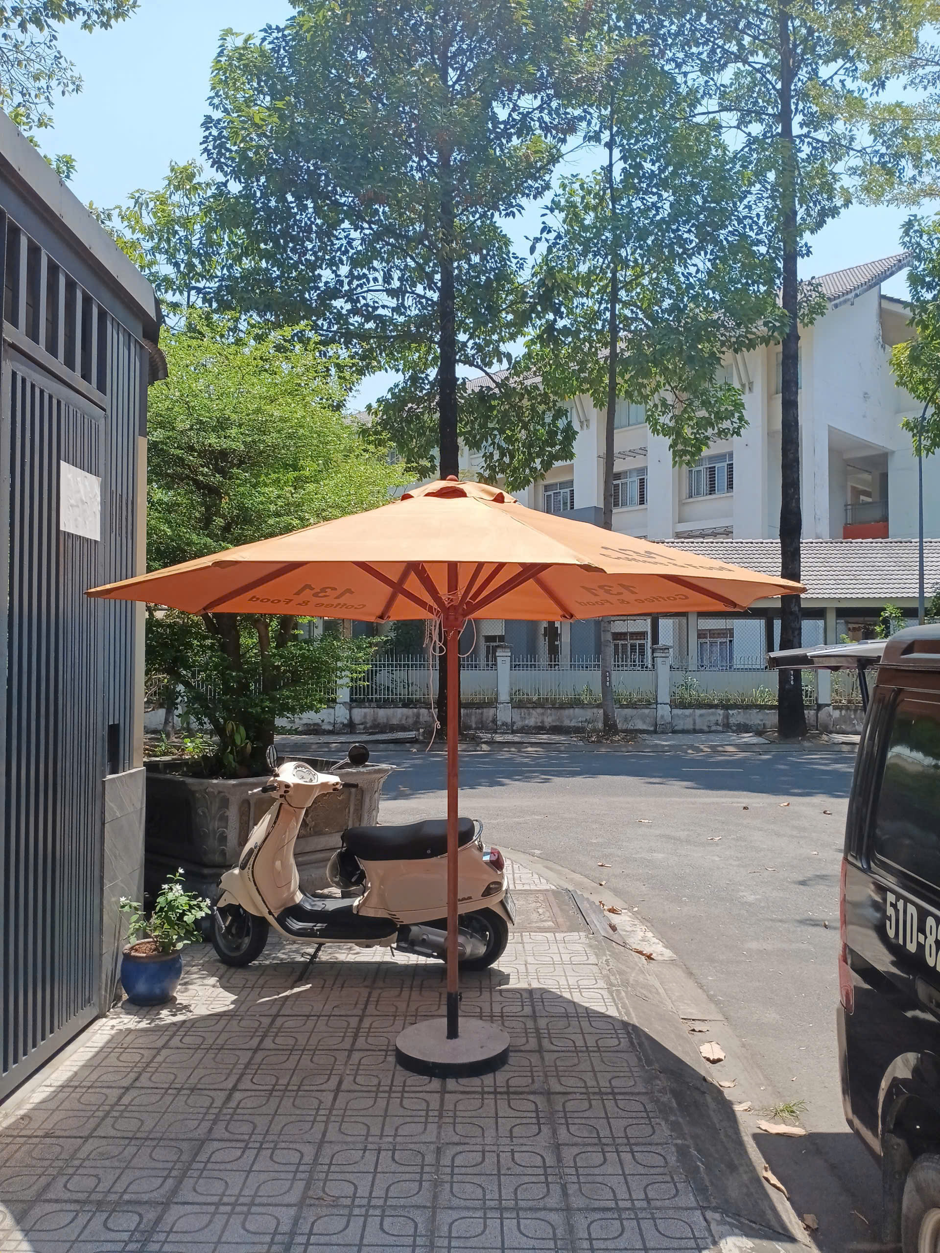 Dù che nắng tại Tân Phú, Đồng Nai - mẫu dù gỗ 3m
