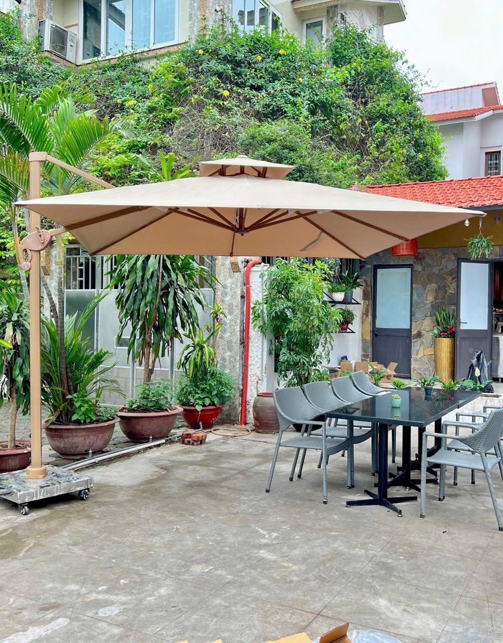 Dù Lệch Tâm Vuông 3m5 Cao Cấp Khung Nhôm