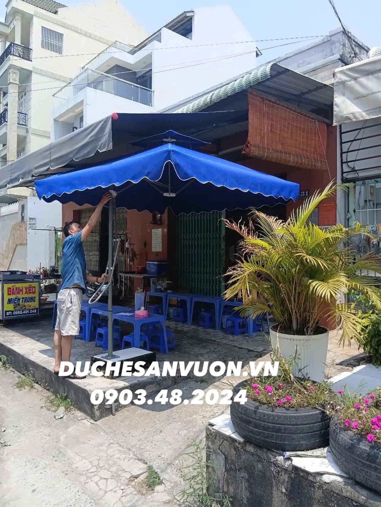 Dù Vuông Lệch Tâm 2m5 Xoay 360° Che Mưa Nắng Quán Cà Phê